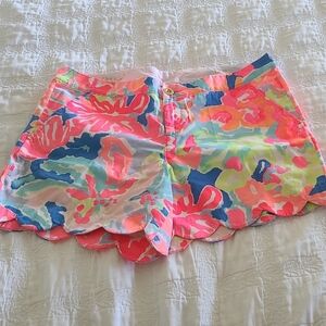 Lilly Pulitzer BUTTERCUP Scalloped Shorts in PLAYA HERMOSA Size 12